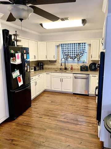 8128 Cross Road, Pine Bluff, AR 71603