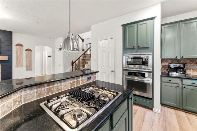 82 W Arbor Camp Circle, Spring, TX 77389