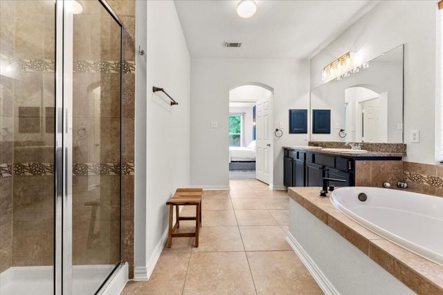 82 W Arbor Camp Circle, Spring, TX 77389