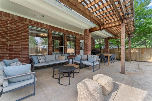 82 W Arbor Camp Circle, Spring, TX 77389