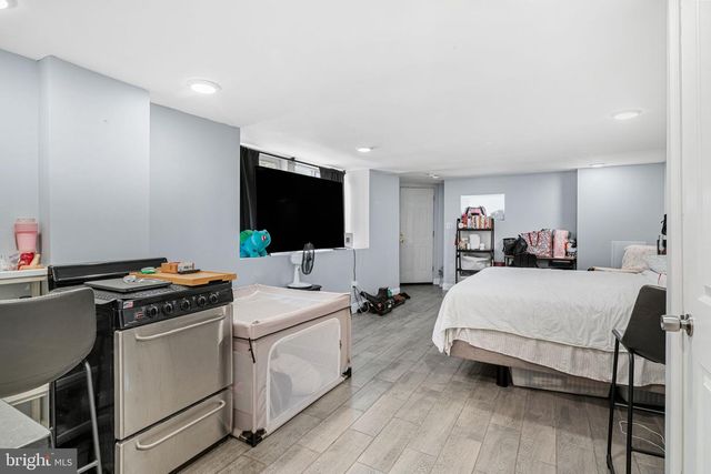 1449 S 32ND ST, Philadelphia, PA 19146