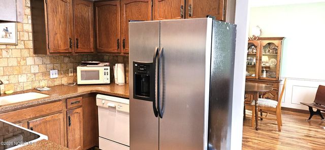 7009 Shadowcreek Drive, Maumee, OH 43537