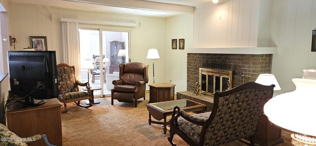 7009 Shadowcreek Drive, Maumee, OH 43537