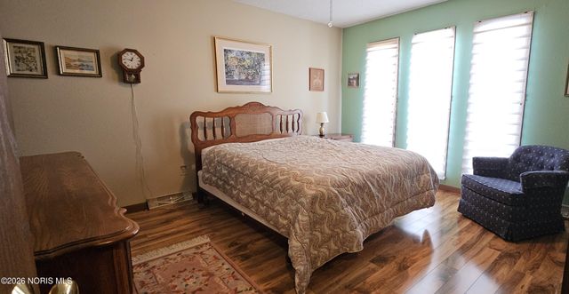 7009 Shadowcreek Drive, Maumee, OH 43537