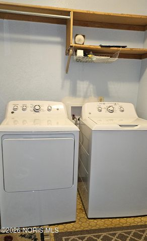 7009 Shadowcreek Drive, Maumee, OH 43537