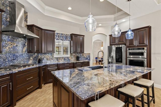 540 FORE DRIVE, Bradenton, FL 34208