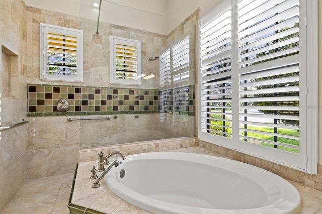 540 FORE DRIVE, Bradenton, FL 34208