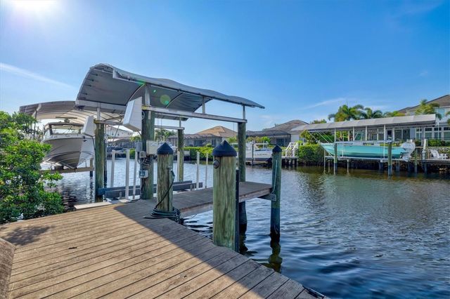 540 FORE DRIVE, Bradenton, FL 34208