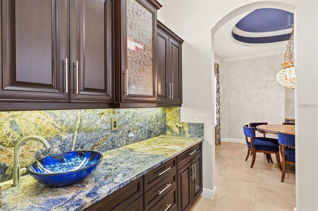 Image 24 of property listing at 540 FORE DRIVE, Bradenton, FL 34208