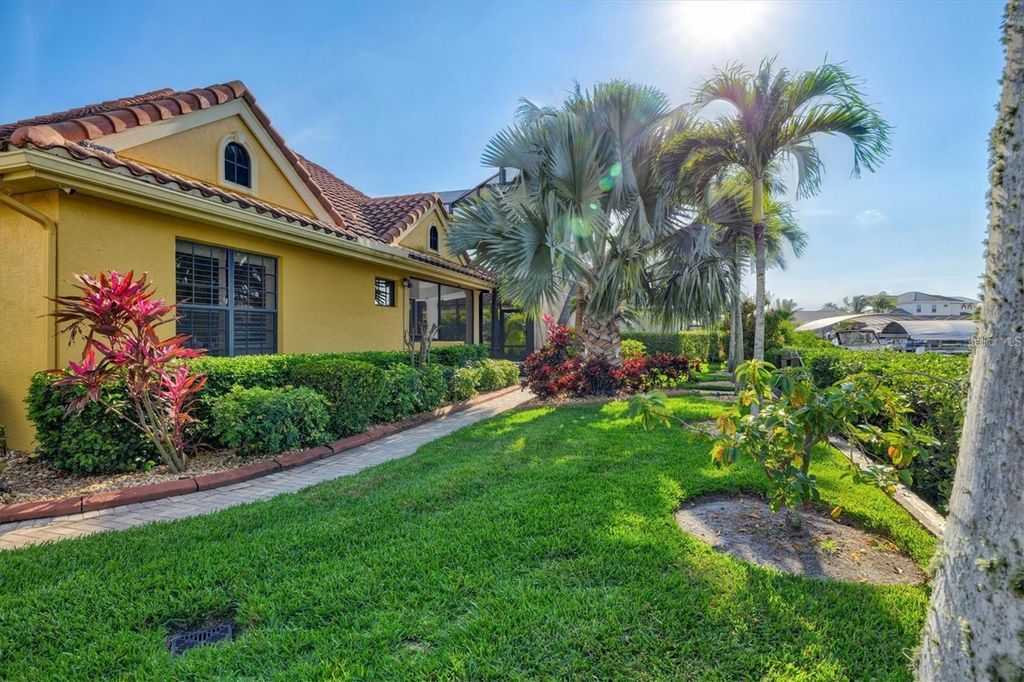 Image 68 of property listing at 540 FORE DRIVE, Bradenton, FL 34208
