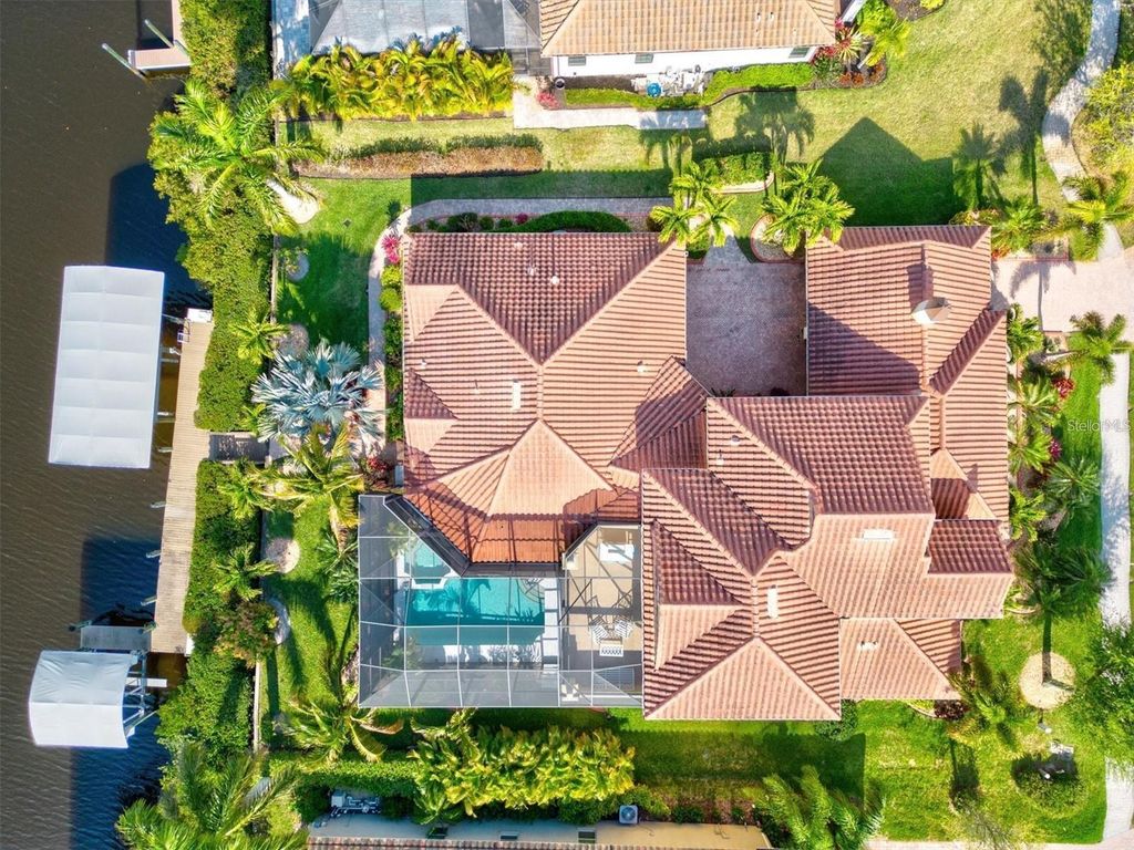 Image 77 of property listing at 540 FORE DRIVE, Bradenton, FL 34208