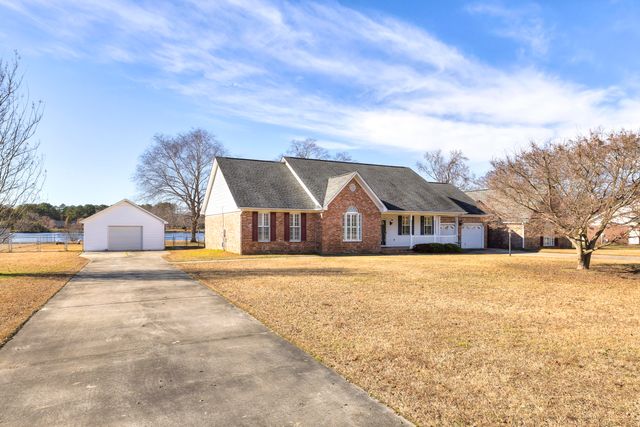 485 E Emerald Lake Drive, Sumter, SC 29153