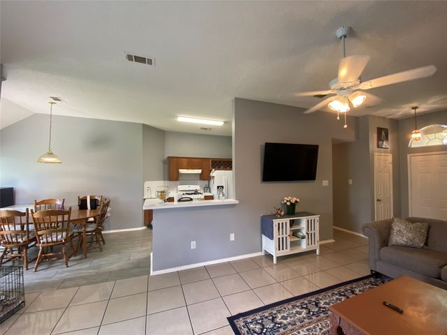 8410 Holland Avenue, Rowlett, TX 75089