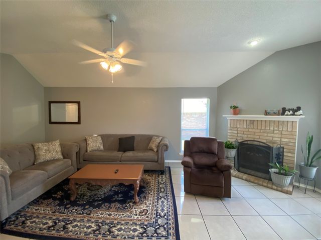 8410 Holland Avenue, Rowlett, TX 75089