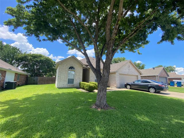 8410 Holland Avenue, Rowlett, TX 75089