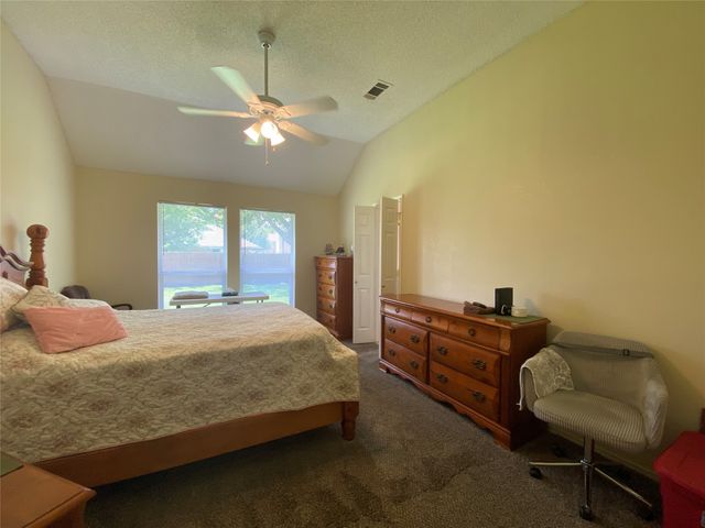 8410 Holland Avenue, Rowlett, TX 75089
