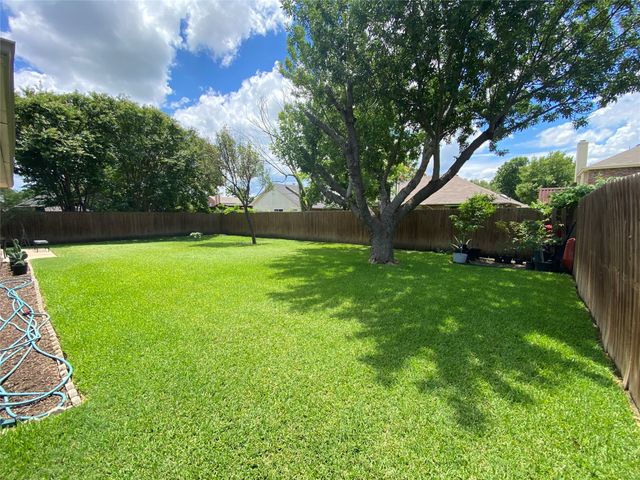 8410 Holland Avenue, Rowlett, TX 75089