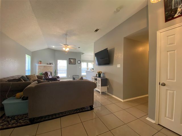 8410 Holland Avenue, Rowlett, TX 75089