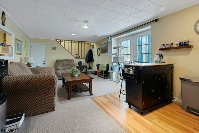 33 Shongum Rd, Randolph Twp., NJ 07869