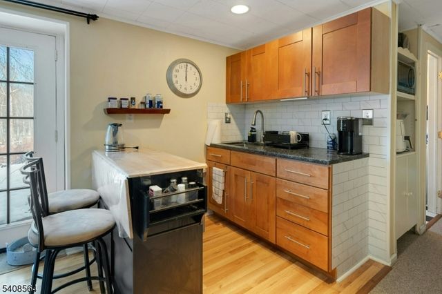 33 Shongum Rd, Randolph Twp., NJ 07869