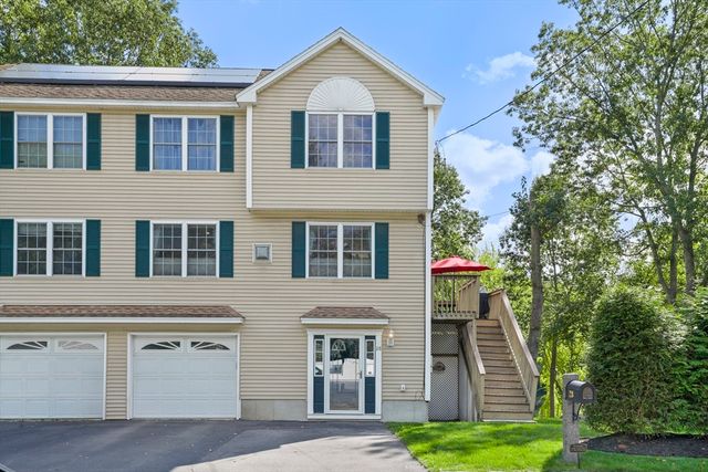 28 Riverview 28, Methuen, MA 01844