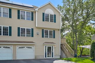 28 Riverview 28, Methuen, MA 01844