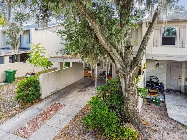 5264 TENNIS COURT CIRCLE 5, Tampa, FL 33617