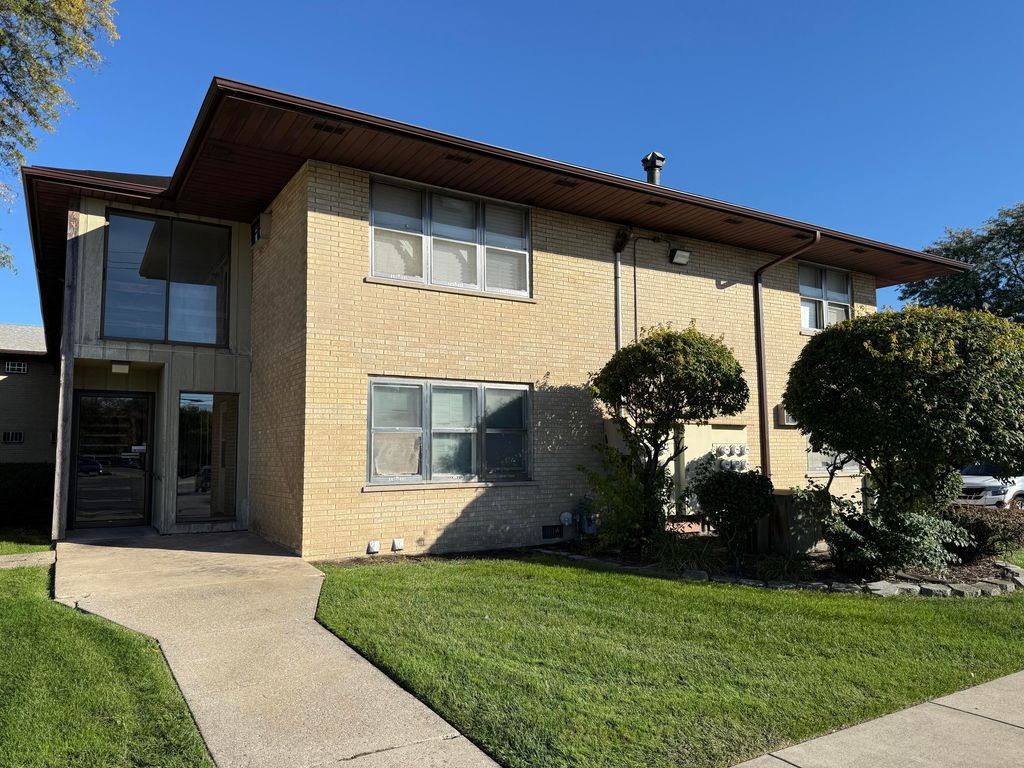 8831 Schneider Avenue 53, Highland, IN 46322