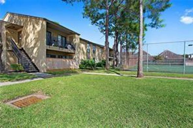 3300 Pebblebrook Drive 97, Seabrook, TX 77586