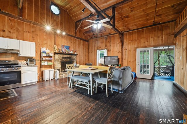 110 Long Ridge Road, Danbury, CT 06810