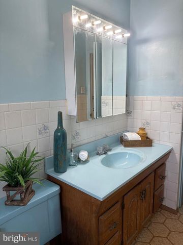 146 EWINGVILLE RD, Ewing, NJ 08638