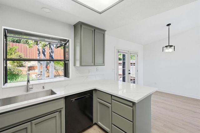 8221 Clarion Cir, Antelope, CA 95843