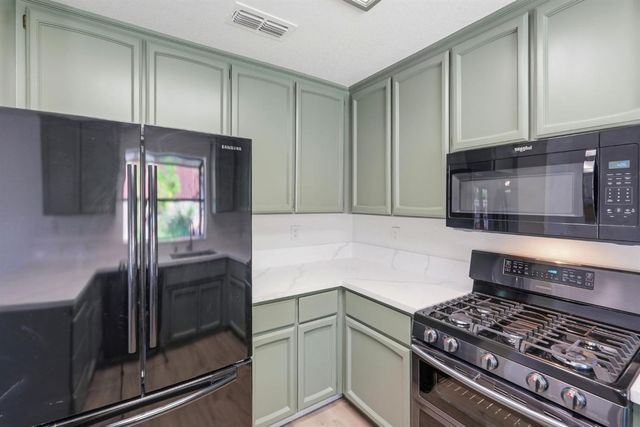 8221 Clarion Cir, Antelope, CA 95843