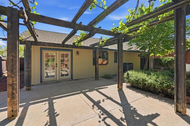 8221 Clarion Cir, Antelope, CA 95843