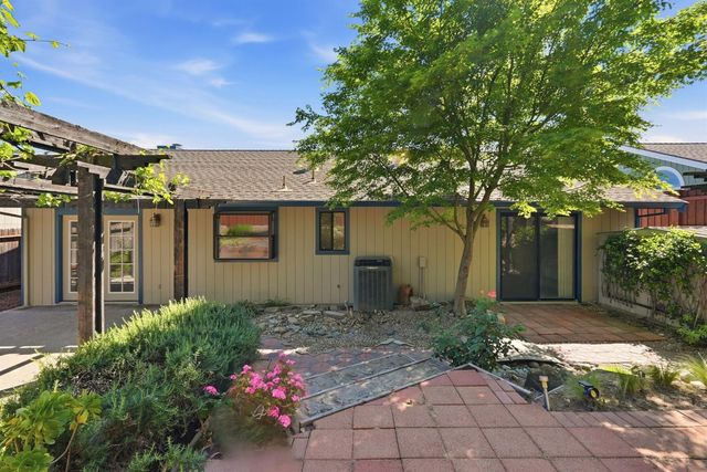 8221 Clarion Cir, Antelope, CA 95843