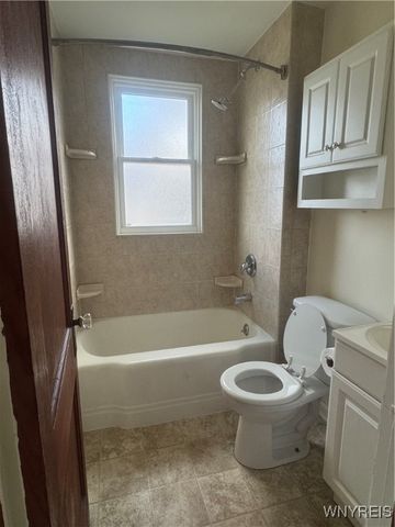 5 Liberty Street, Lancaster, NY 14043