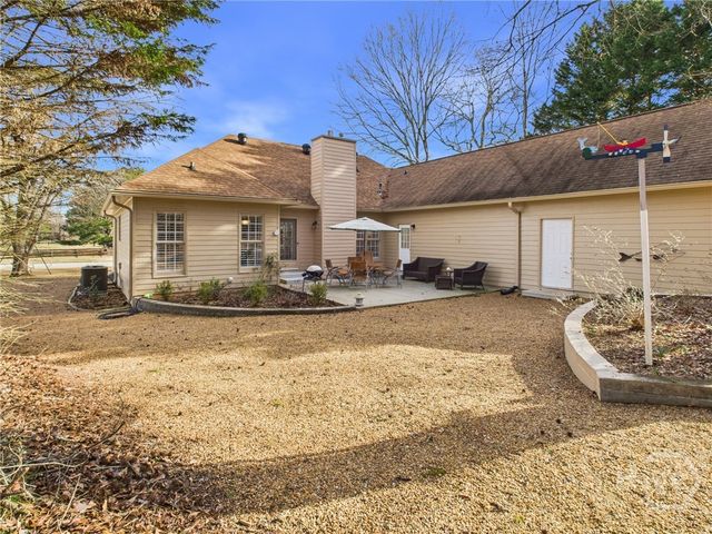 471 Chesterfield Road, Bogart, GA 30622