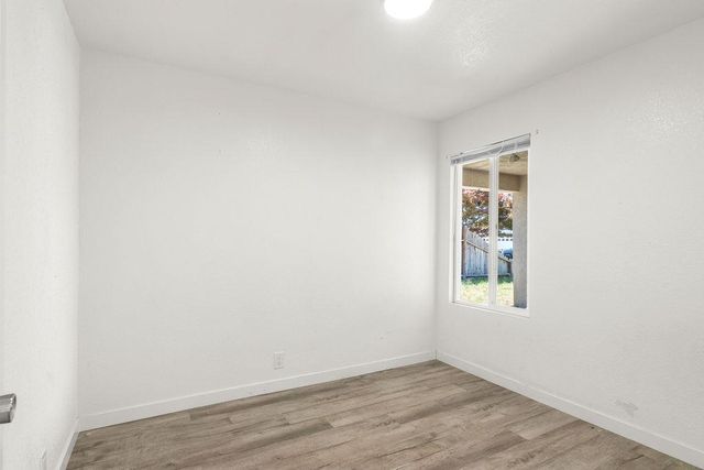 762 Garden Gate Dr, Manteca, CA 95336
