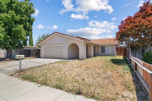 762 Garden Gate Dr, Manteca, CA 95336