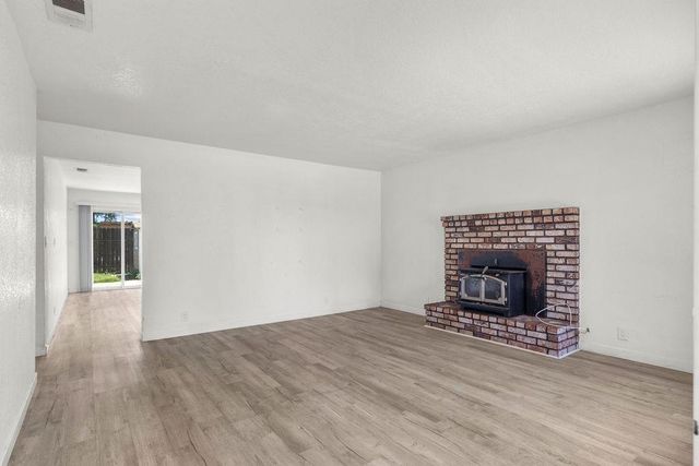 762 Garden Gate Dr, Manteca, CA 95336
