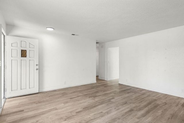 762 Garden Gate Dr, Manteca, CA 95336