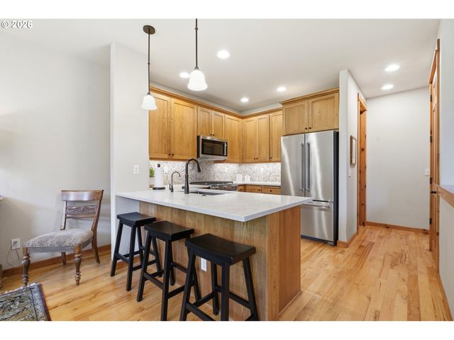 12800 Ne SALMON CREEK Ave 115, Vancouver, WA 98686