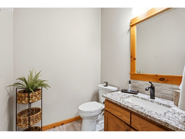 12800 Ne SALMON CREEK Ave 115, Vancouver, WA 98686