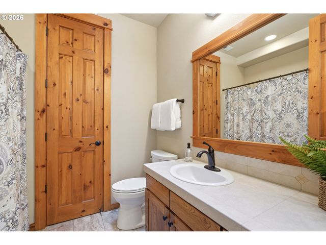 12800 Ne SALMON CREEK Ave 115, Vancouver, WA 98686