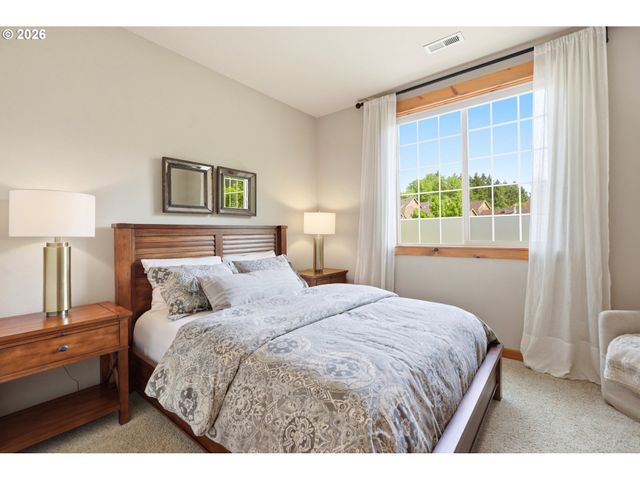 12800 Ne SALMON CREEK Ave 115, Vancouver, WA 98686