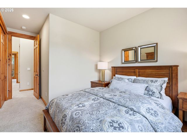 12800 Ne SALMON CREEK Ave 115, Vancouver, WA 98686