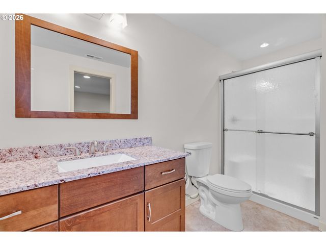 1725 Se REGNER Rd, Gresham, OR 97080