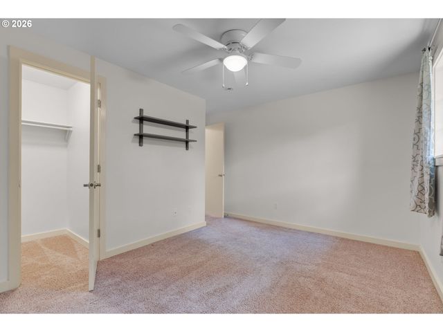 1725 Se REGNER Rd, Gresham, OR 97080