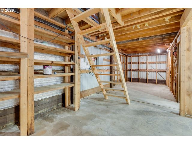 1725 Se REGNER Rd, Gresham, OR 97080