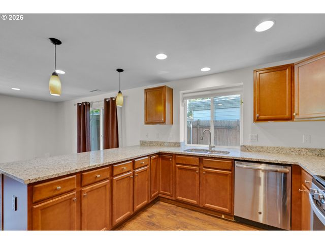 1725 Se REGNER Rd, Gresham, OR 97080